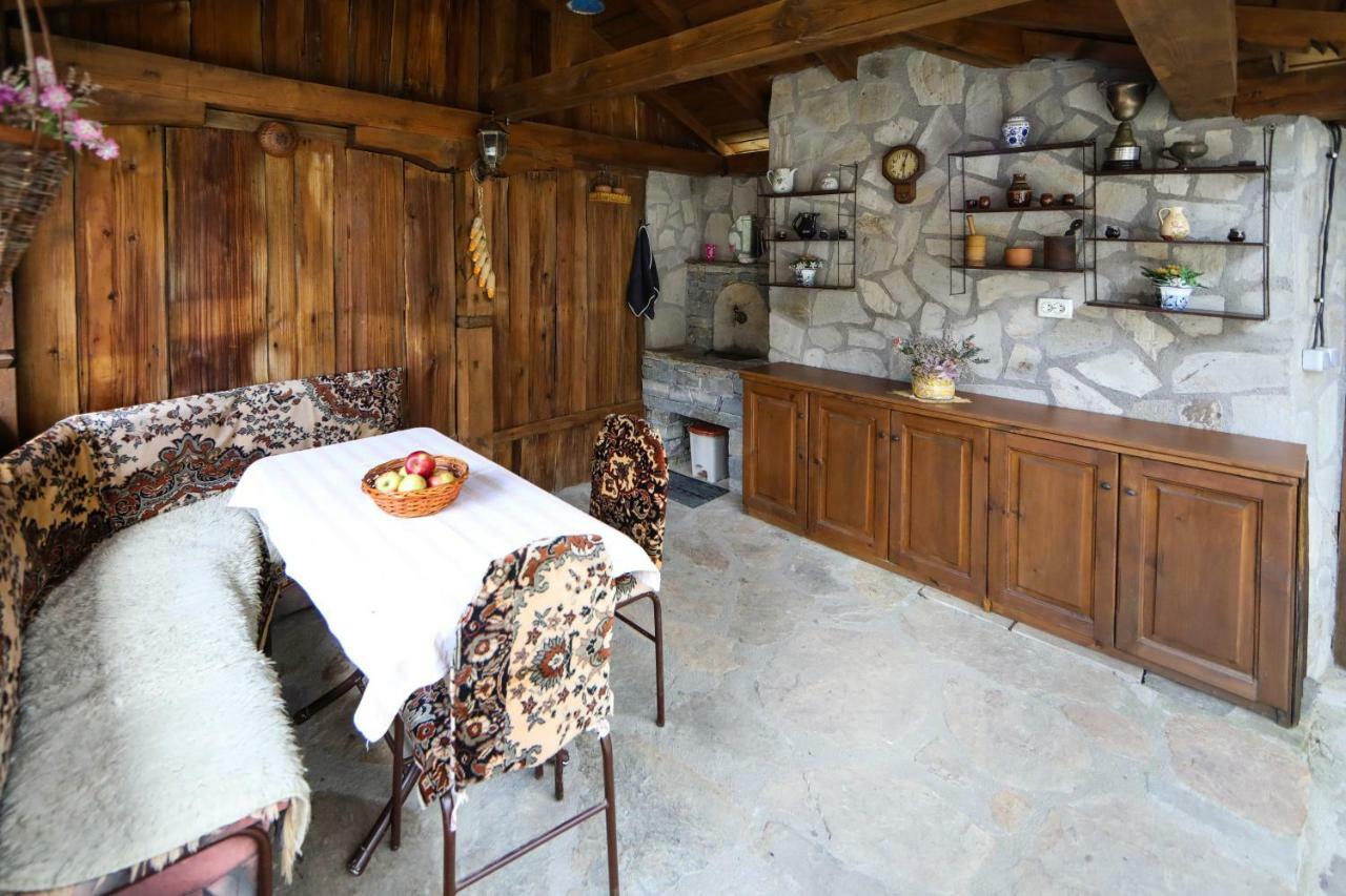 Тодорината Къща Hotel Leshten Exterior photo