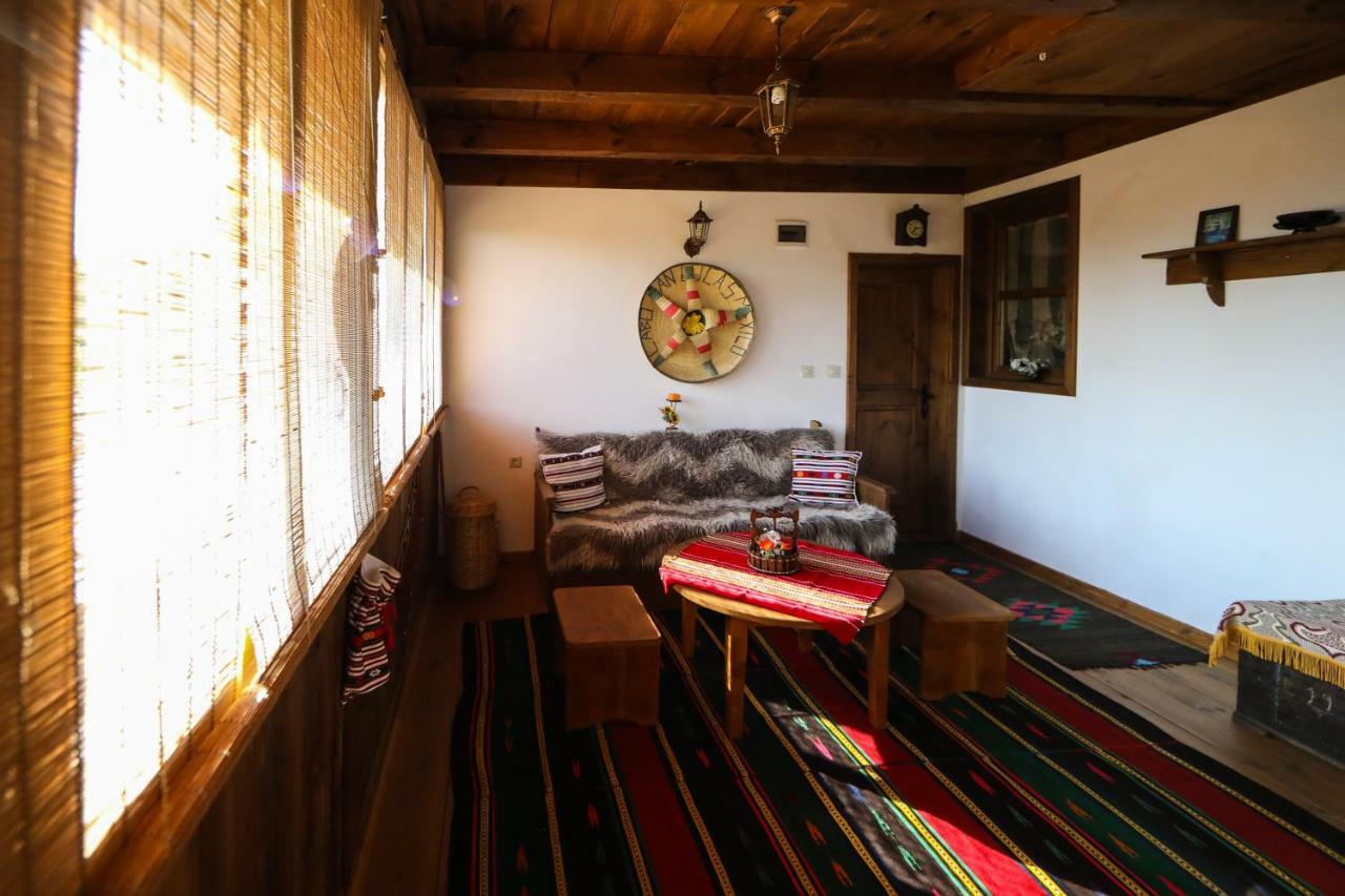 Тодорината Къща Hotel Leshten Exterior photo